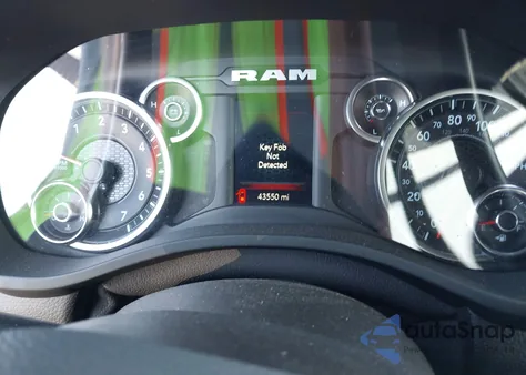 2022 Ram 1500 z USA, uszkodzony, nr VIN 1C6RREBT6NN157521